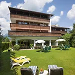 ホテル Austria 4*