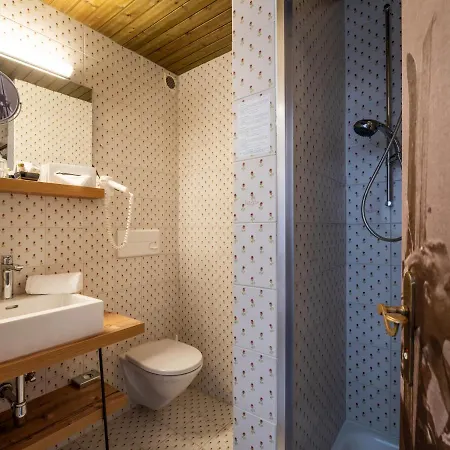 Austria Hotel 4*