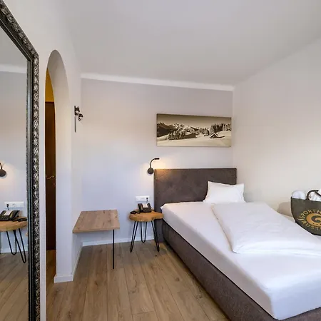 호텔 Austria 4*