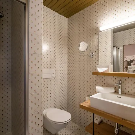 Austria Hotel 4*